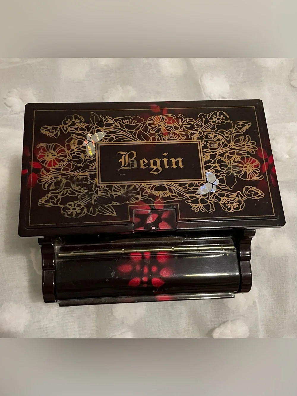 Kings “Begin” Music Box Piano Jewelry Box